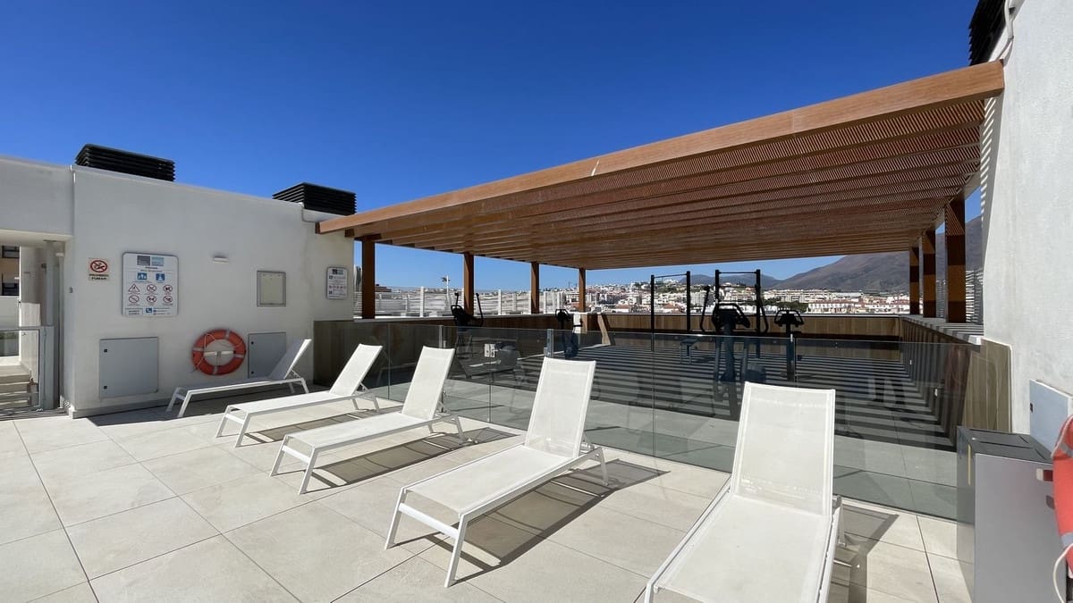 1 soveværelse Lejlighed til salg i Estepona med swimmingpool garage - € 595.000 (Ref: 9471787)