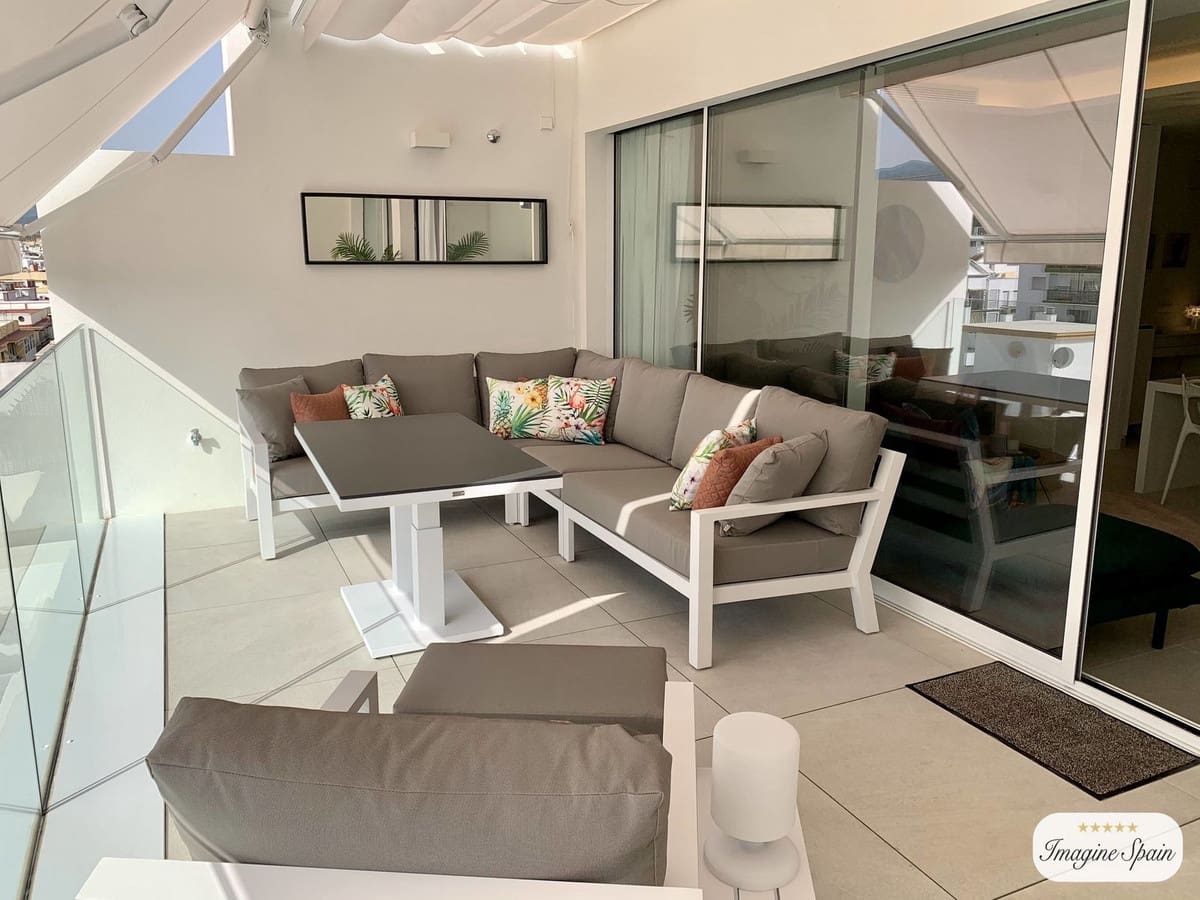 1 soveværelse Lejlighed til salg i Estepona med swimmingpool garage - € 595.000 (Ref: 9471787)