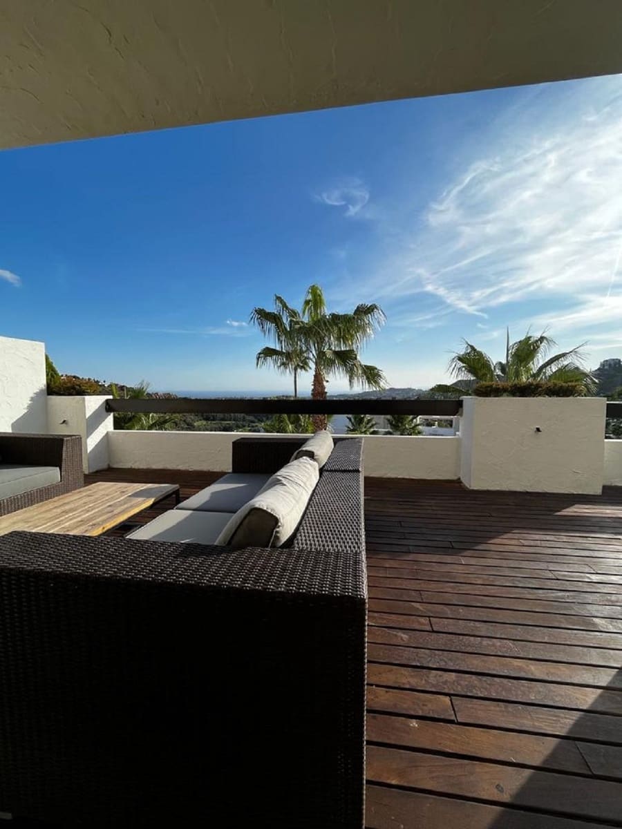 1 sypialnia Mieszkanie na sprzedaż w Benahavis z basenem garażem - 395 000 € (Ref: 9473342)