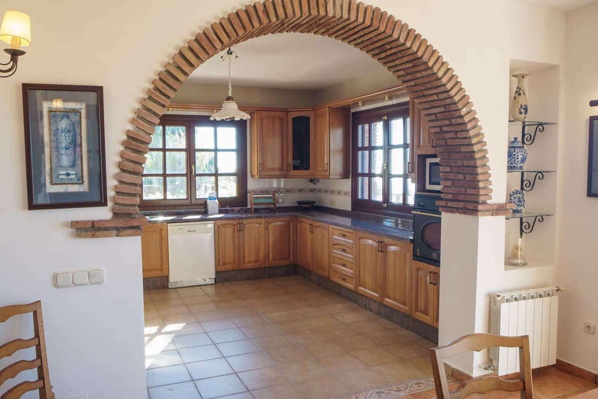 Wohnung zu verkaufen in Estepona mit Pool Garage - 1.395.000 € (Ref: 9473440)