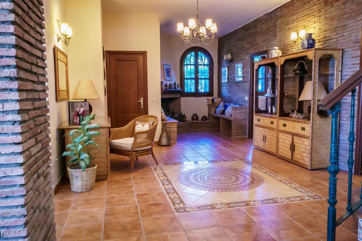 Wohnung zu verkaufen in Estepona mit Pool Garage - 1.395.000 € (Ref: 9473440)