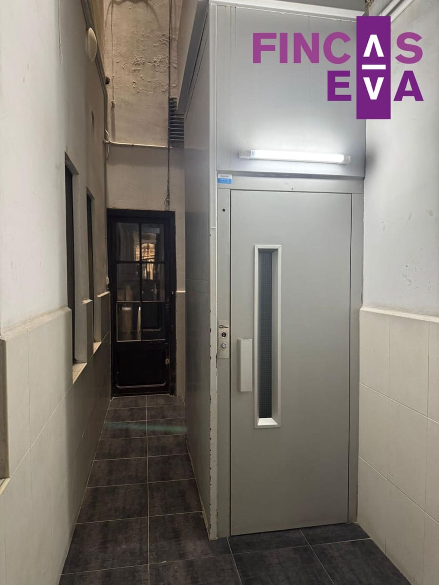 2 bedroom Flat for sale in Barcelona city - € 350,000 (Ref: 9473574)