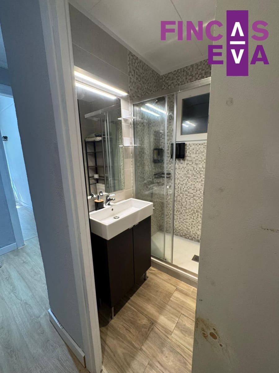 2 bedroom Flat for sale in Barcelona city - € 350,000 (Ref: 9473574)