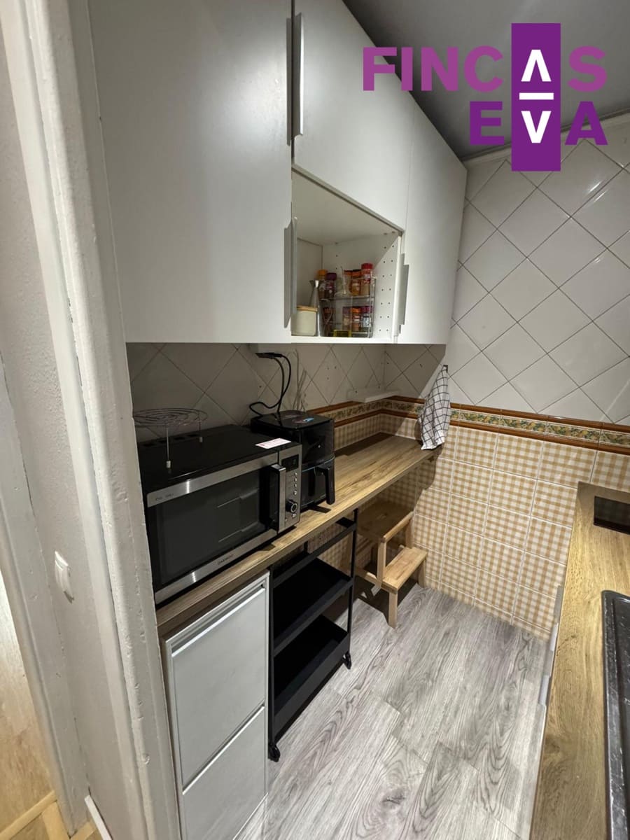 2 bedroom Flat for sale in Barcelona city - € 350,000 (Ref: 9473574)