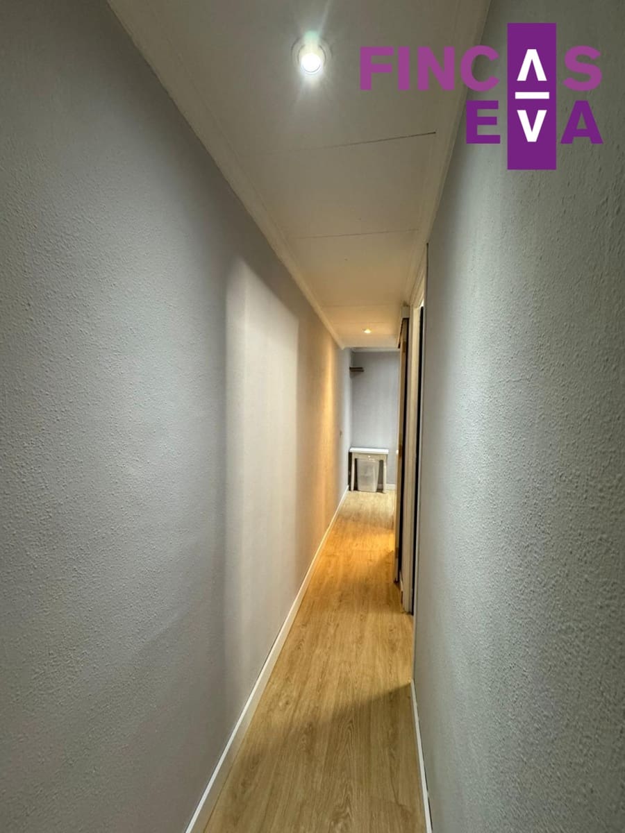 2 bedroom Flat for sale in Barcelona city - € 350,000 (Ref: 9473574)