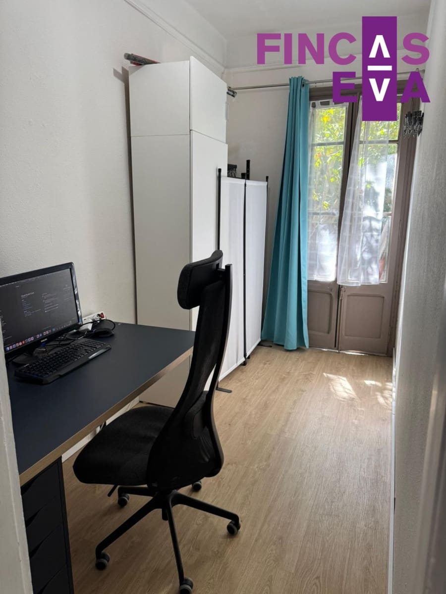 2 bedroom Flat for sale in Barcelona city - € 350,000 (Ref: 9473574)