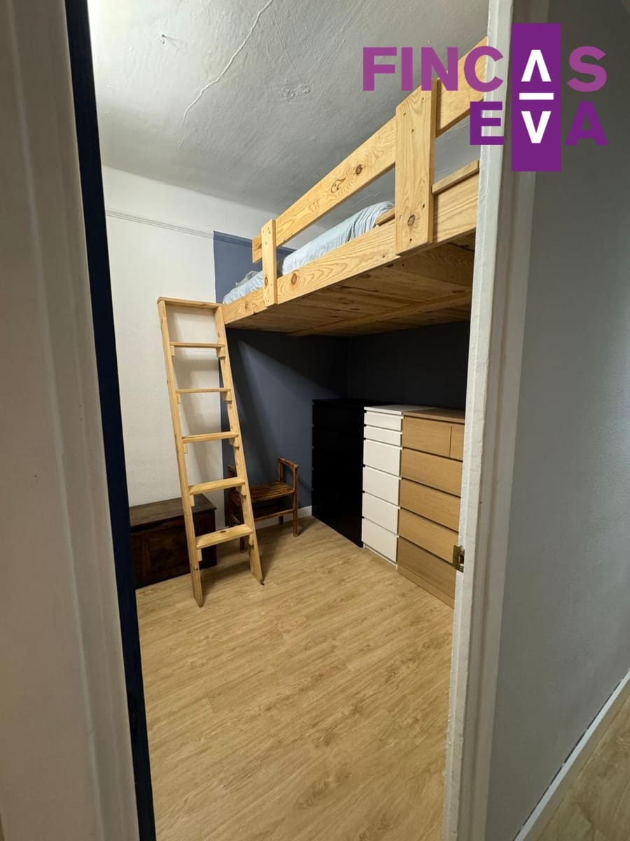 2 bedroom Flat for sale in Barcelona city - € 350,000 (Ref: 9473574)