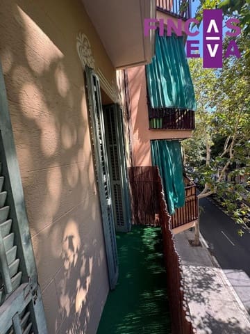 2 bedroom Flat for sale in La Sagrada Família, Barcelona city - € 350,000 (Ref: 9473574)