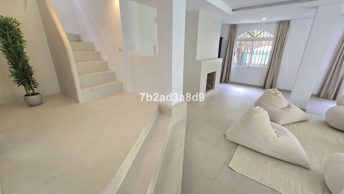 5 makuuhuone Huvila myytävänä paikassa Marbella mukana uima-altaan 
autotalli - 2 750 000 € (Ref: 9474414)