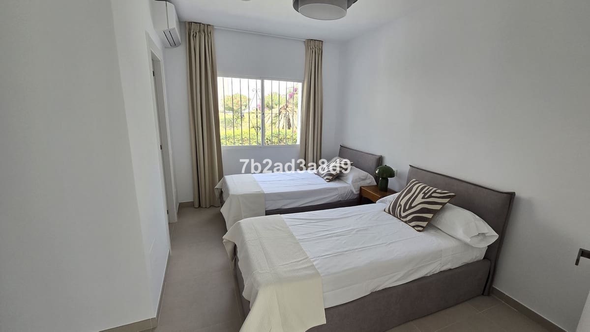 5 makuuhuone Huvila myytävänä paikassa Marbella mukana uima-altaan 
autotalli - 2 750 000 € (Ref: 9474414)