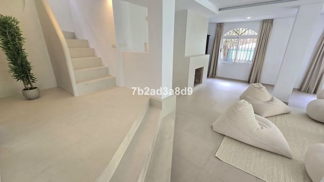 5 makuuhuone Huvila myytävänä paikassa Santa María, Marbella mukana uima-altaan 
autotalli - 2 750 000 € (Ref: 9474414)