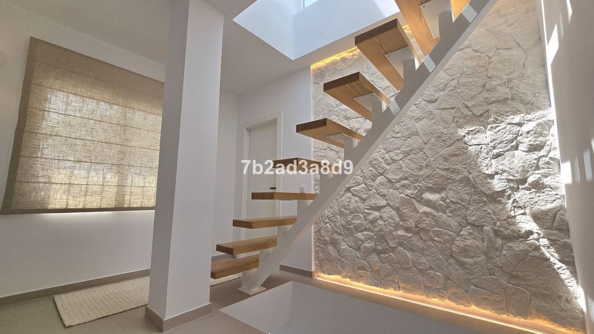 5 makuuhuone Huvila myytävänä paikassa Marbella mukana uima-altaan 
autotalli - 2 750 000 € (Ref: 9474414)