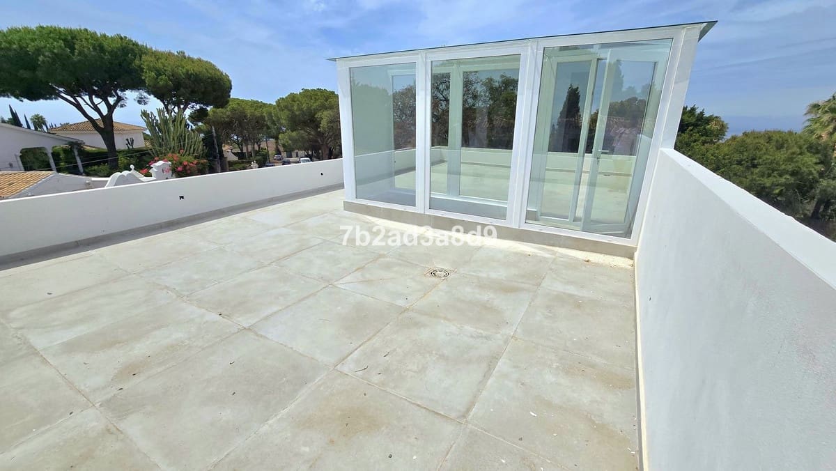 5 makuuhuone Huvila myytävänä paikassa Marbella mukana uima-altaan 
autotalli - 2 750 000 € (Ref: 9474414)