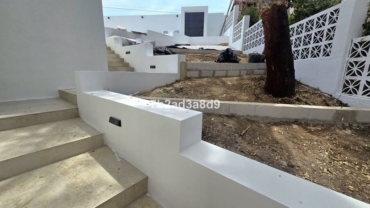 5 makuuhuone Huvila myytävänä paikassa Marbella mukana uima-altaan 
autotalli - 2 750 000 € (Ref: 9474414)