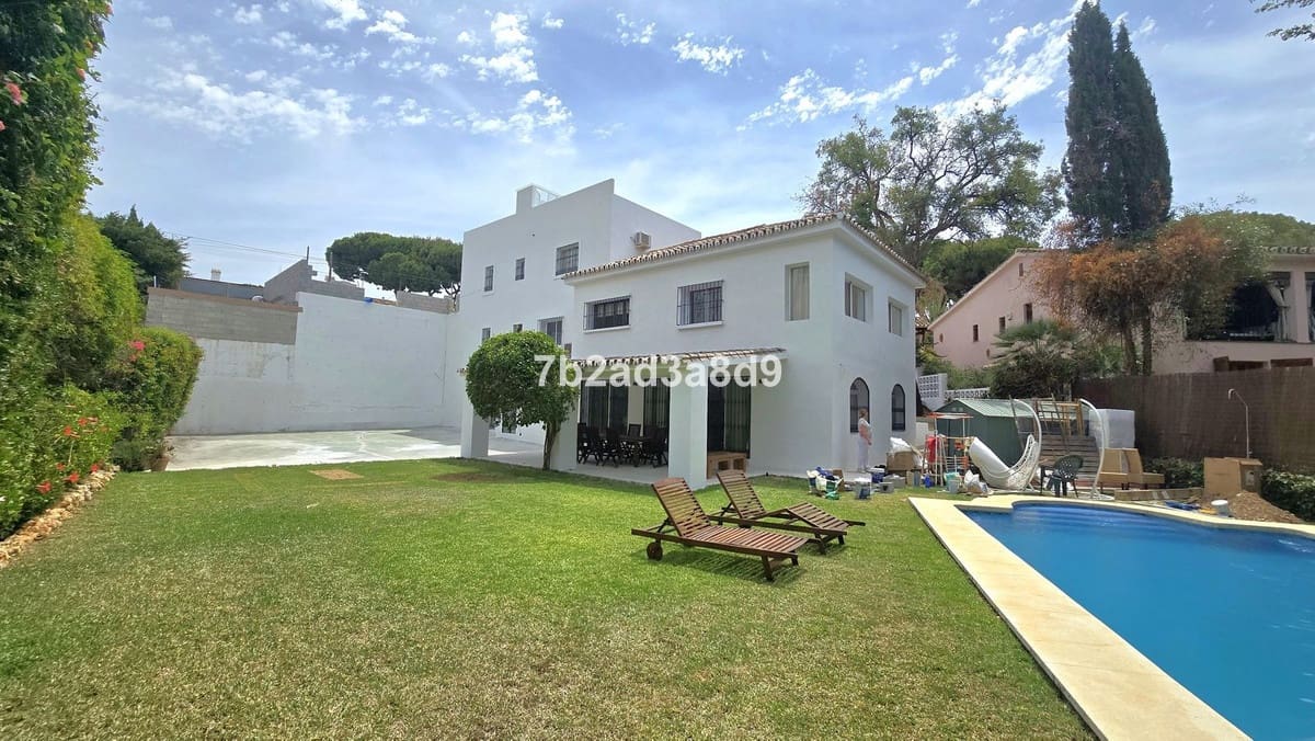 5 makuuhuone Huvila myytävänä paikassa Marbella mukana uima-altaan 
autotalli - 2 750 000 € (Ref: 9474414)