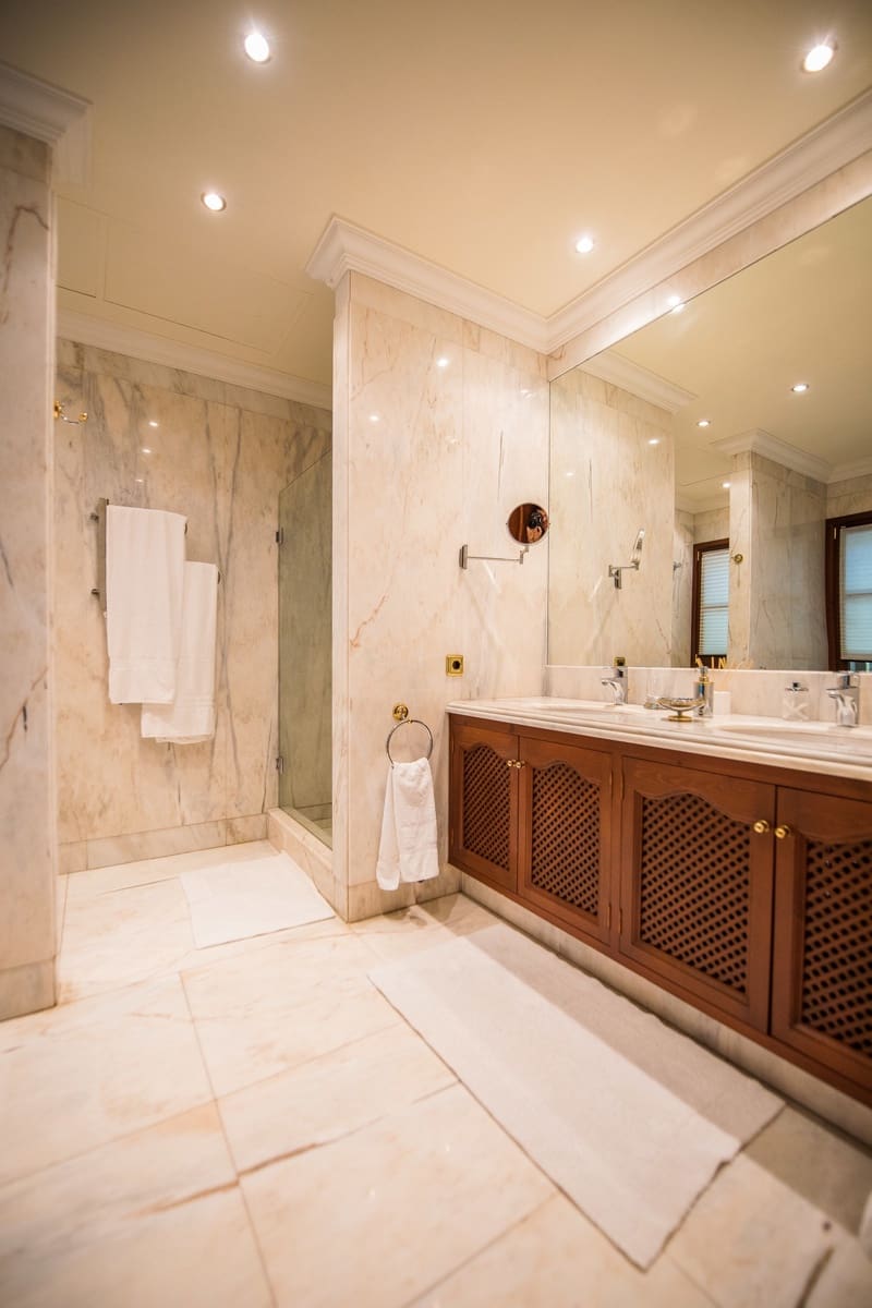 Chalet de 8 habitaciones en Benahavís en venta con piscina garaje - 5.850.000 € (Ref: 9474515)