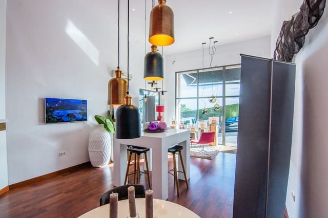 Local Comercial en Ojen en venta con garaje - 200.000 € (Ref: 9474517)