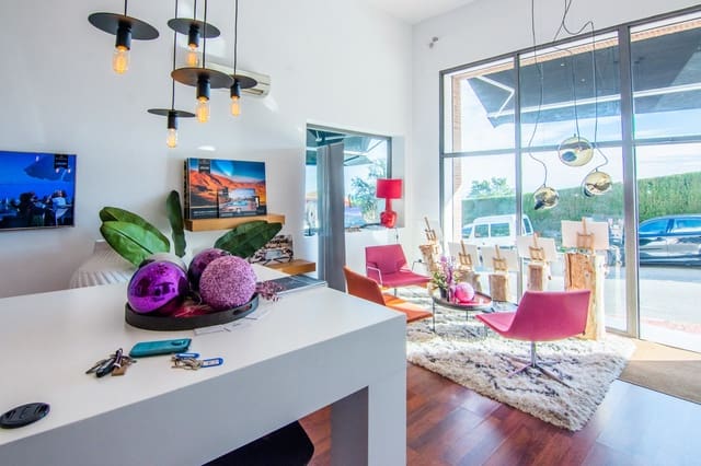 Local Comercial en Ojen en venta con garaje - 200.000 € (Ref: 9474517)