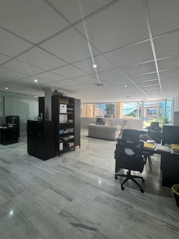 Oficina en Las Brisas, Marbella en venta - 380.000 € (Ref: 9474518)