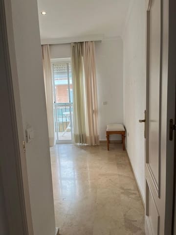Piso de 2 habitaciones en Centro, Estepona en venta - 312.000 € (Ref: 9479274)