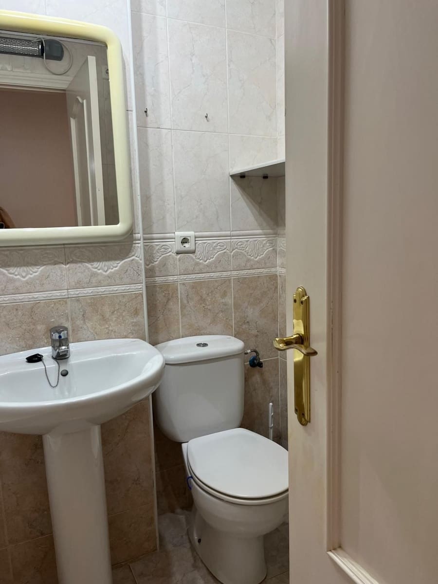 Piso de 2 habitaciones en Estepona en venta - 312.000 € (Ref: 9479274)