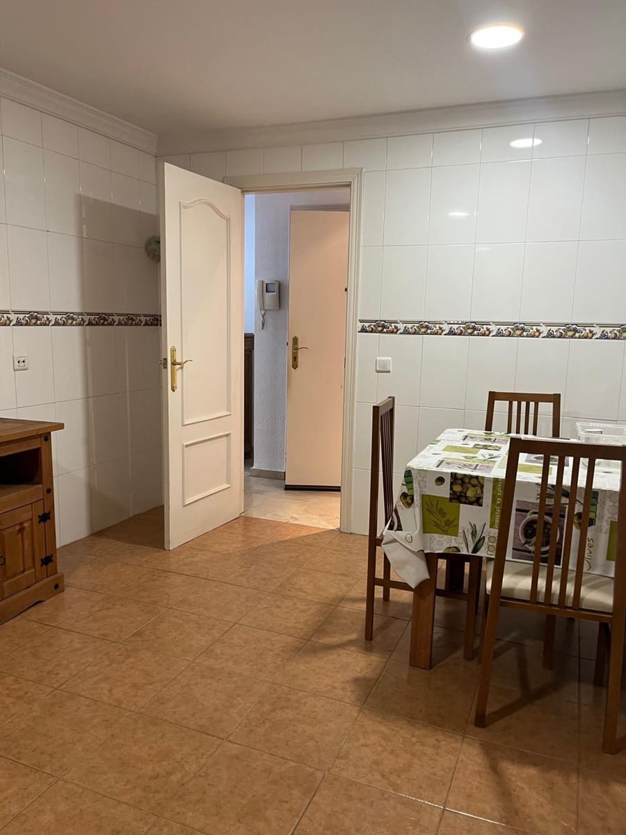 Piso de 2 habitaciones en Estepona en venta - 312.000 € (Ref: 9479274)