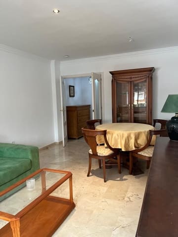 Piso de 2 habitaciones en Centro, Estepona en venta - 312.000 € (Ref: 9479274)