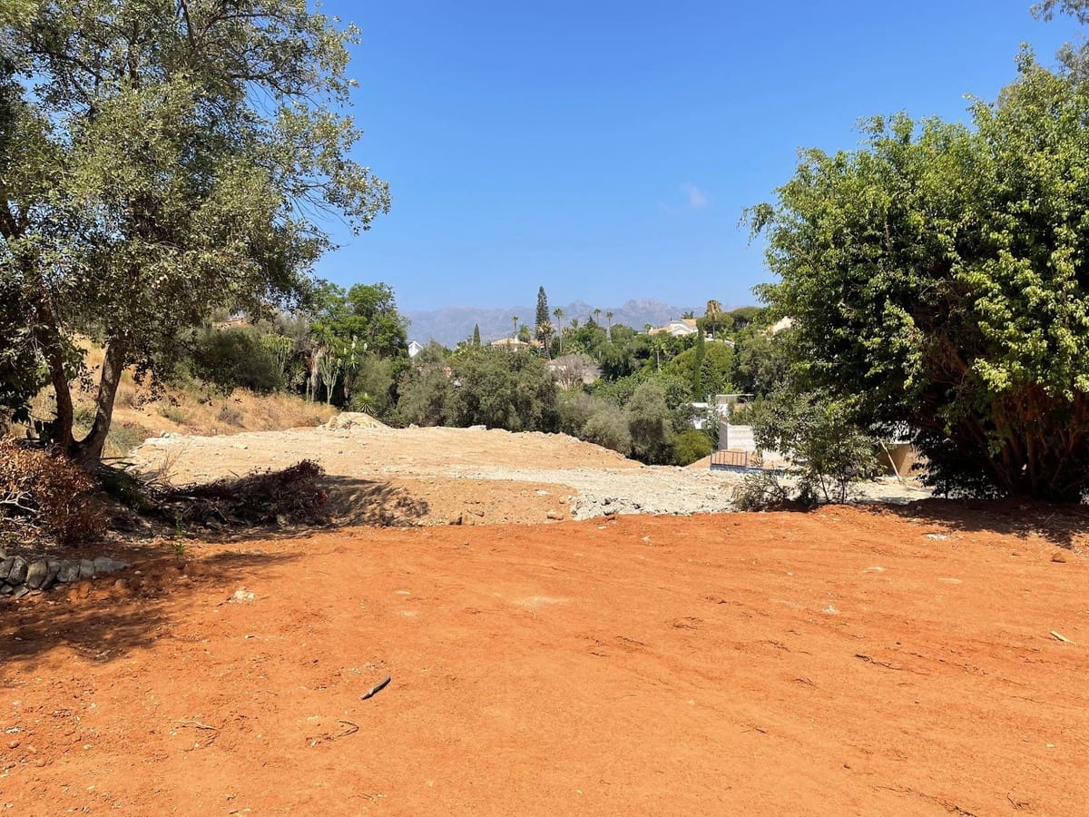 Building Plot for sale in Marbella - € 468,000 (Ref: 9479277)
