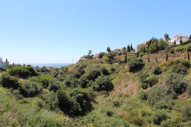 Building Plot for sale in El Rosario, Marbella - € 300,000 (Ref: 9479278)