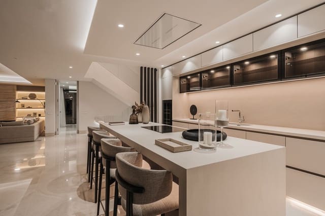 Chalet de 5 habitaciones en La Carolina - Guadalpín, Marbella en venta con piscina garaje - 4.800.000 € (Ref: 9480764)