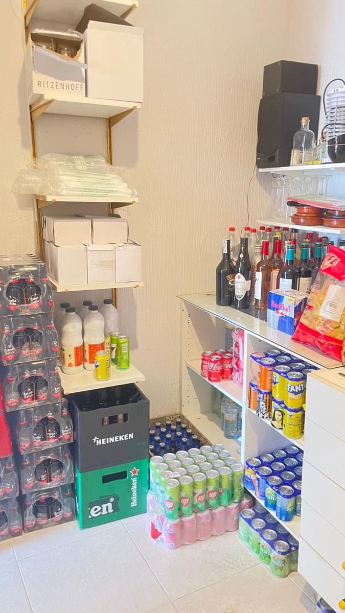 Commercial for sale in Marbella with pool - € 231,550 (Ref: 9481372)