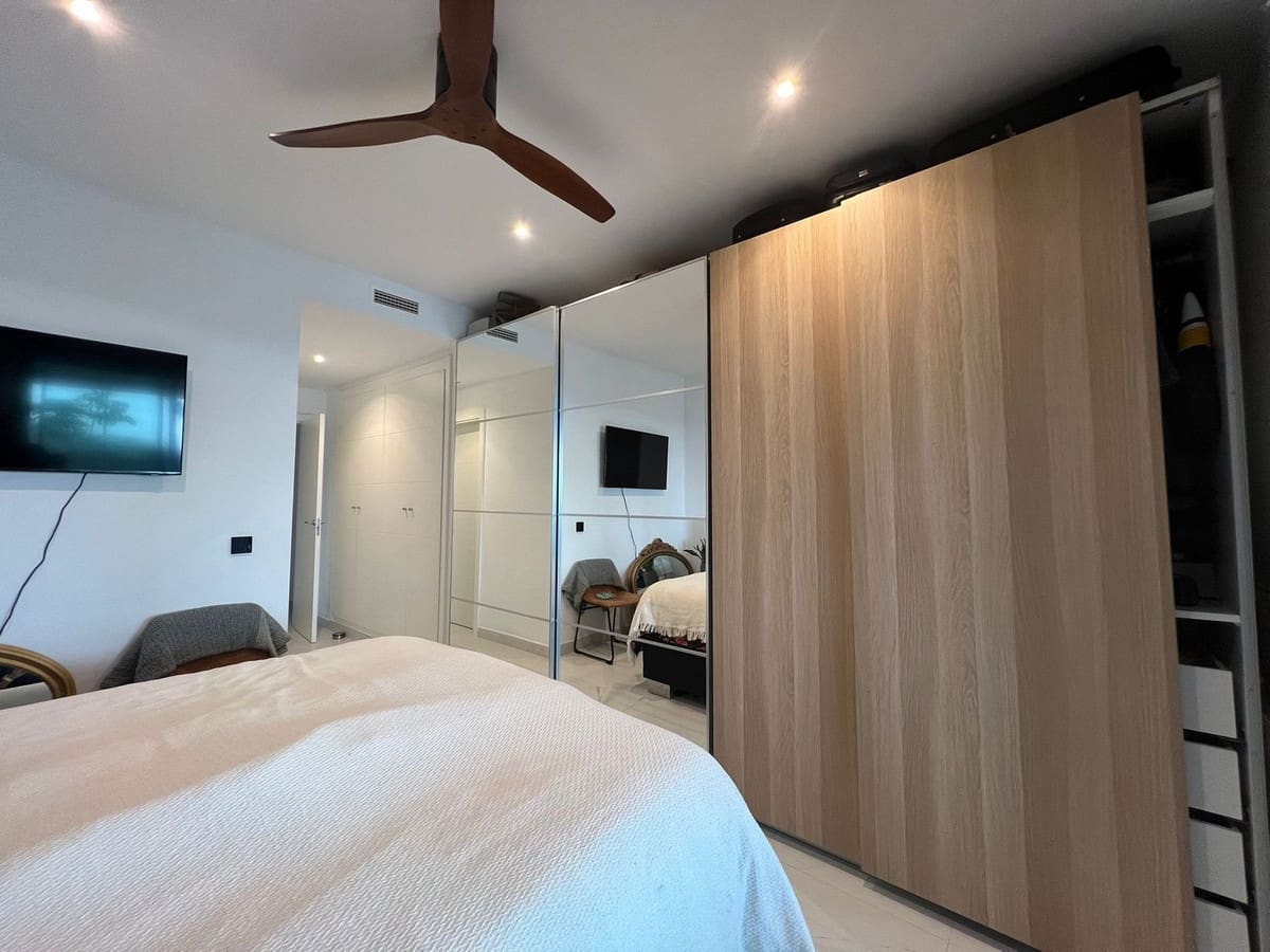 4 soveværelse Lejlighed til salg i Estepona med garage - € 1.049.000 (Ref: 9481473)