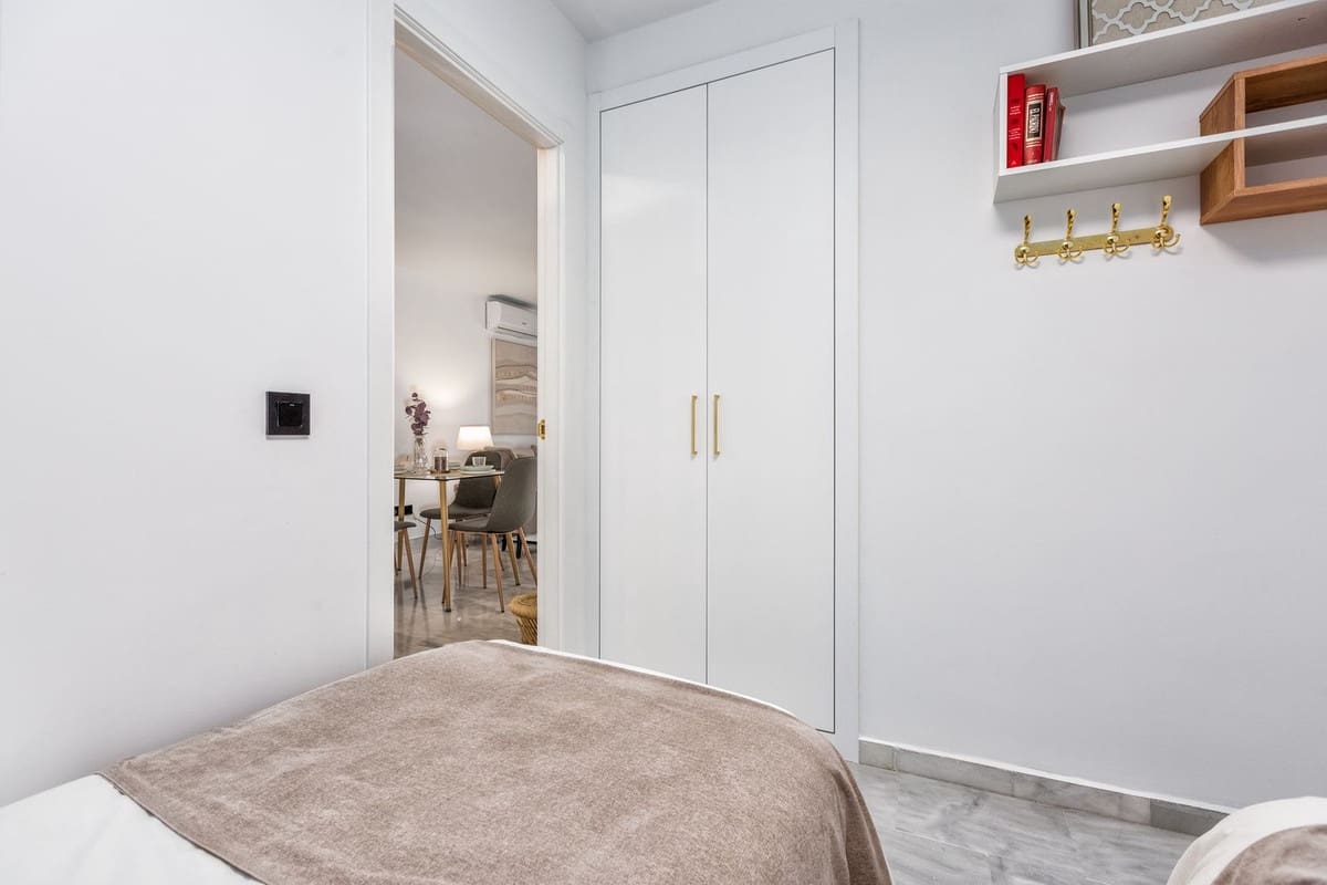 2 bedroom Flat for sale in Mijas with pool garage - € 280,000 (Ref: 9481474)