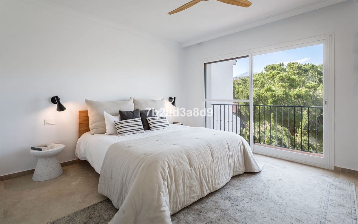 4 chambre Villa/Maison à vendre à Benahavis avec garage - 875 000 € (Ref: 9481478)