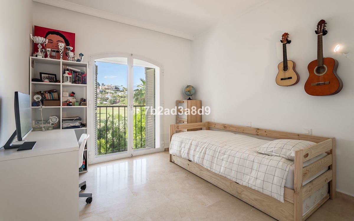 4 chambre Villa/Maison à vendre à Benahavis avec garage - 875 000 € (Ref: 9481478)