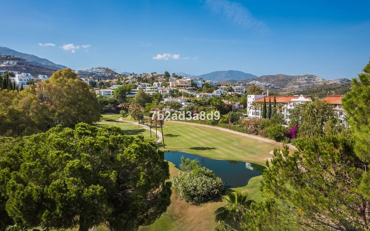 4 chambre Villa/Maison à vendre à Benahavis avec garage - 875 000 € (Ref: 9481478)