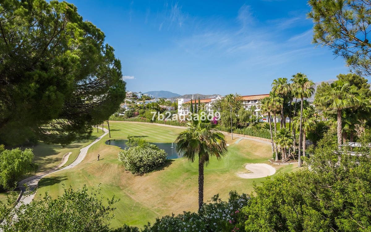 4 chambre Villa/Maison à vendre à Benahavis avec garage - 875 000 € (Ref: 9481478)