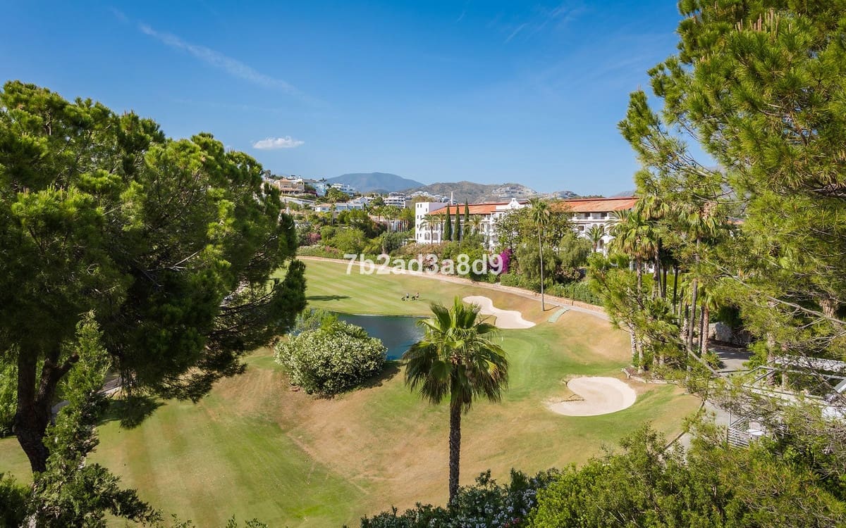 4 chambre Villa/Maison à vendre à Benahavis avec garage - 875 000 € (Ref: 9481478)