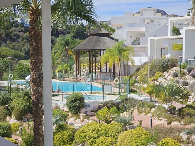 2 slaapkamer Flat te koop in Nueva Atalaya, Estepona met zwembad garage - € 799.000 (Ref: 9481482)