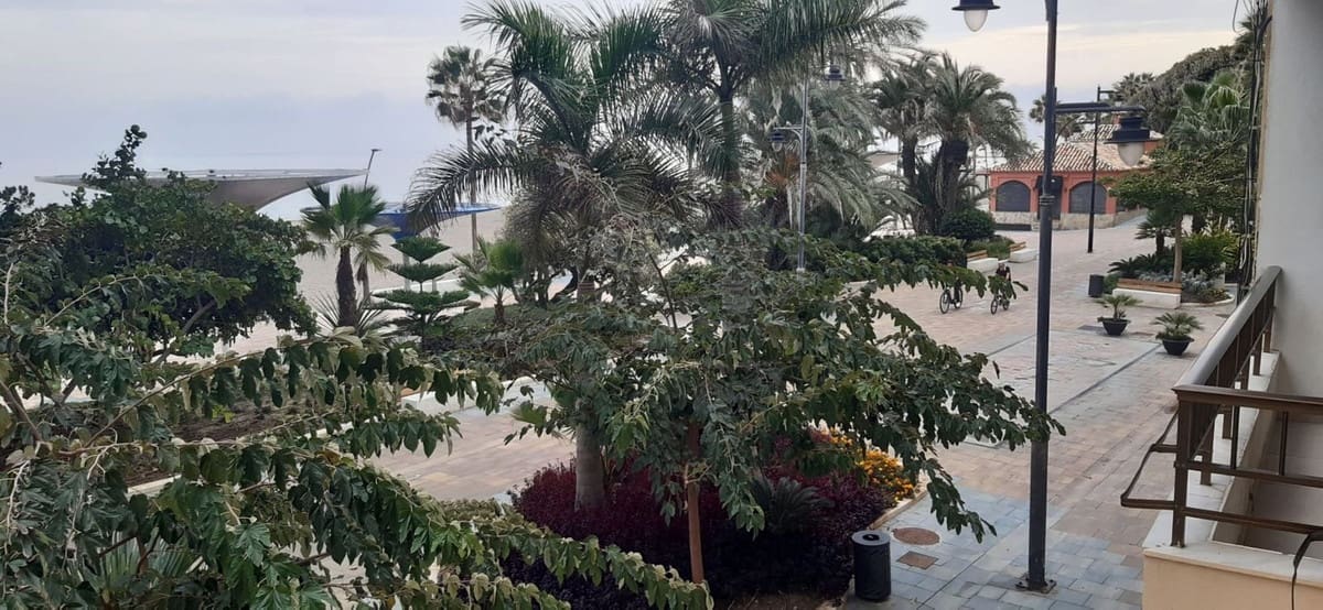 2 soverom Leilighet til salgs i Estepona - € 775 000 (Ref: 9481561)