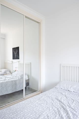 2 soveværelse Lejlighed til salg i Las Brisas, Marbella - € 429.000 (Ref: 9481586)