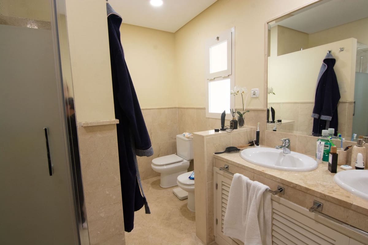 2 bedroom Flat for sale in Ojen with pool garage - € 395,000 (Ref: 9482237)