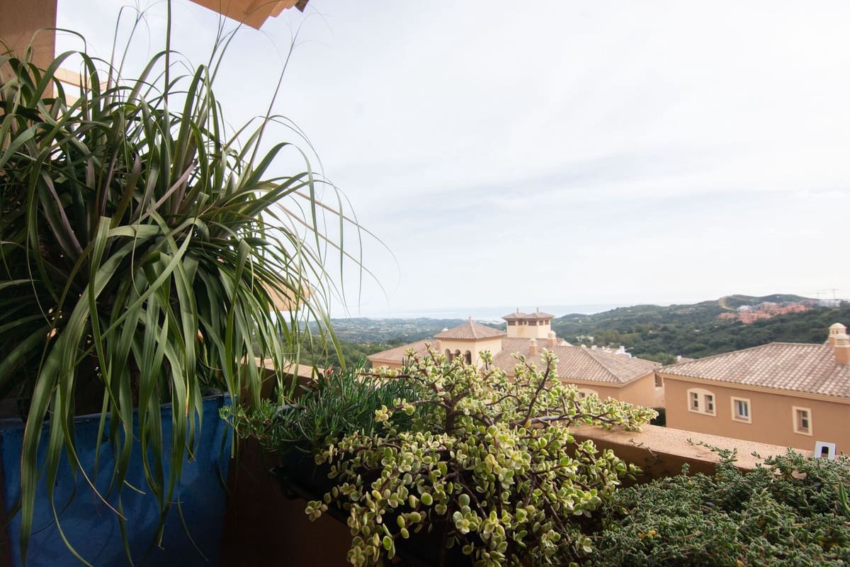 2 bedroom Flat for sale in Ojen with pool garage - € 395,000 (Ref: 9482237)