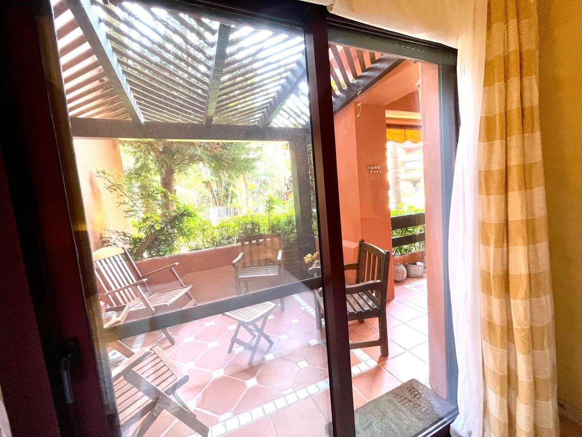 2 Zimmer Wohnung zu verkaufen in Marbella mit Pool Garage - 490.000 € (Ref: 9482417)