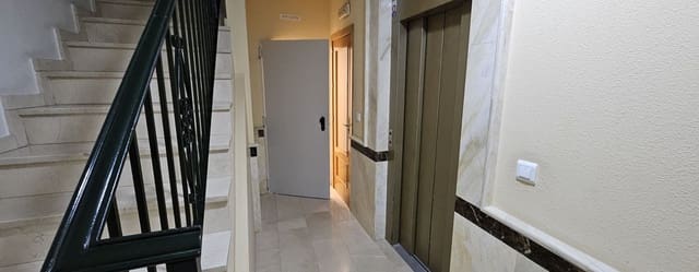 Erhverv til salg i Centro, Estepona - € 269.000 (Ref: 9482418)