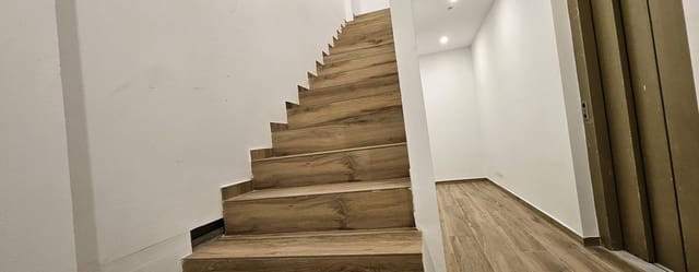 Erhverv til salg i Centro, Estepona - € 269.000 (Ref: 9482418)