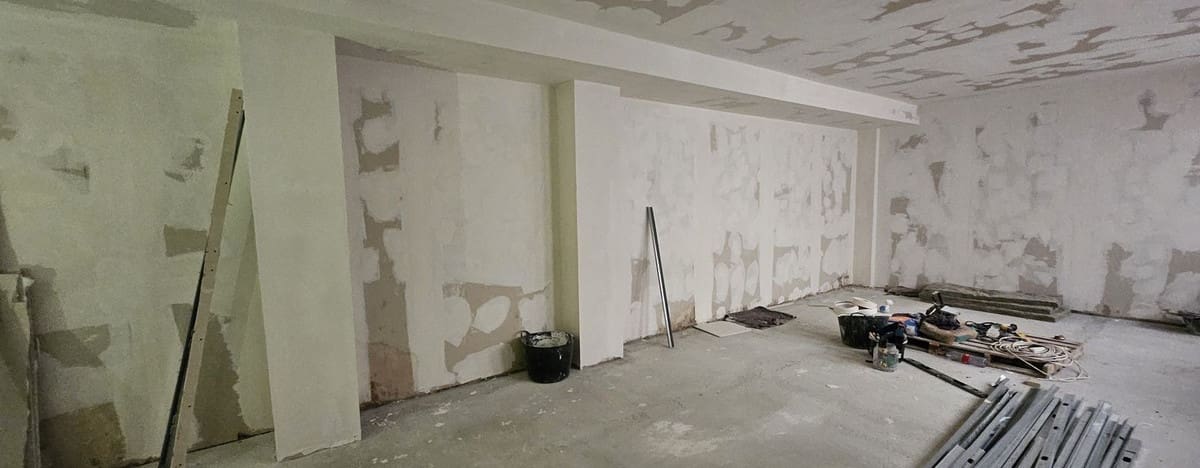 Erhverv til salg i Estepona - € 269.000 (Ref: 9482418)