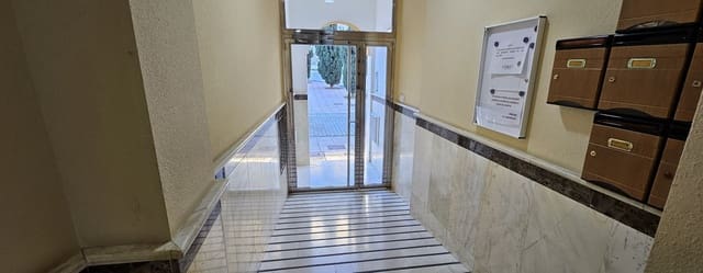 Erhverv til salg i Centro, Estepona - € 269.000 (Ref: 9482418)