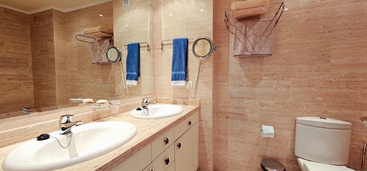 2 bedroom Flat for sale in Marbella with pool - € 1,929,000 (Ref: 9487164)