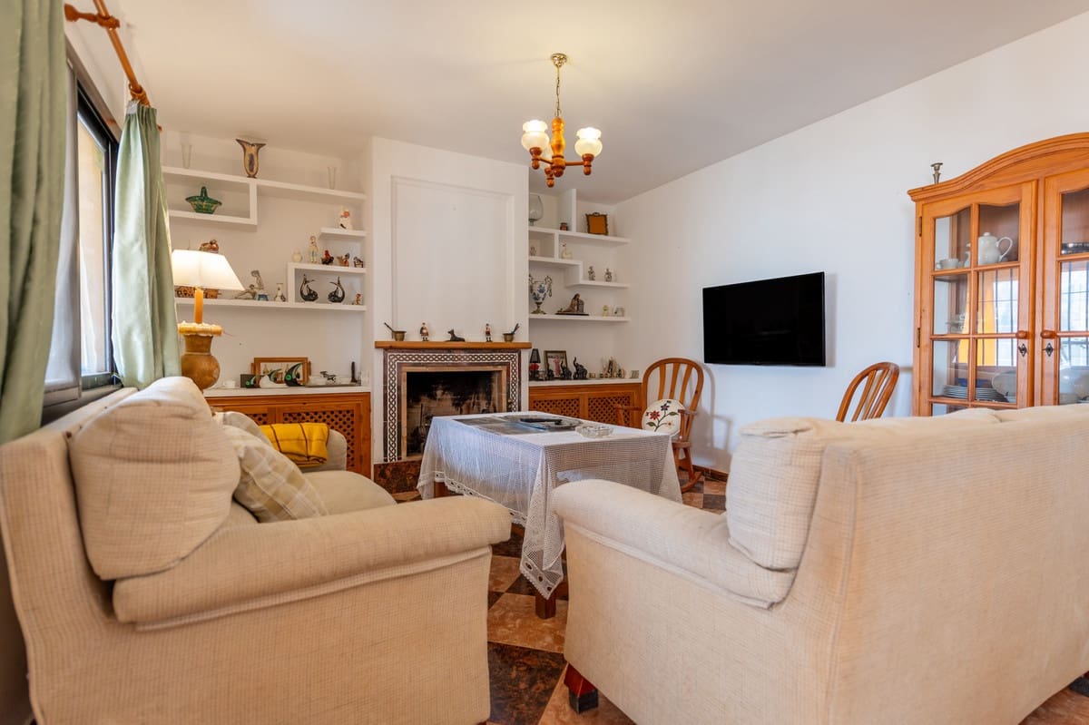 Chalet de 4 habitaciones en Marbella en venta con piscina garaje - 1.300.000 € (Ref: 9487165)
